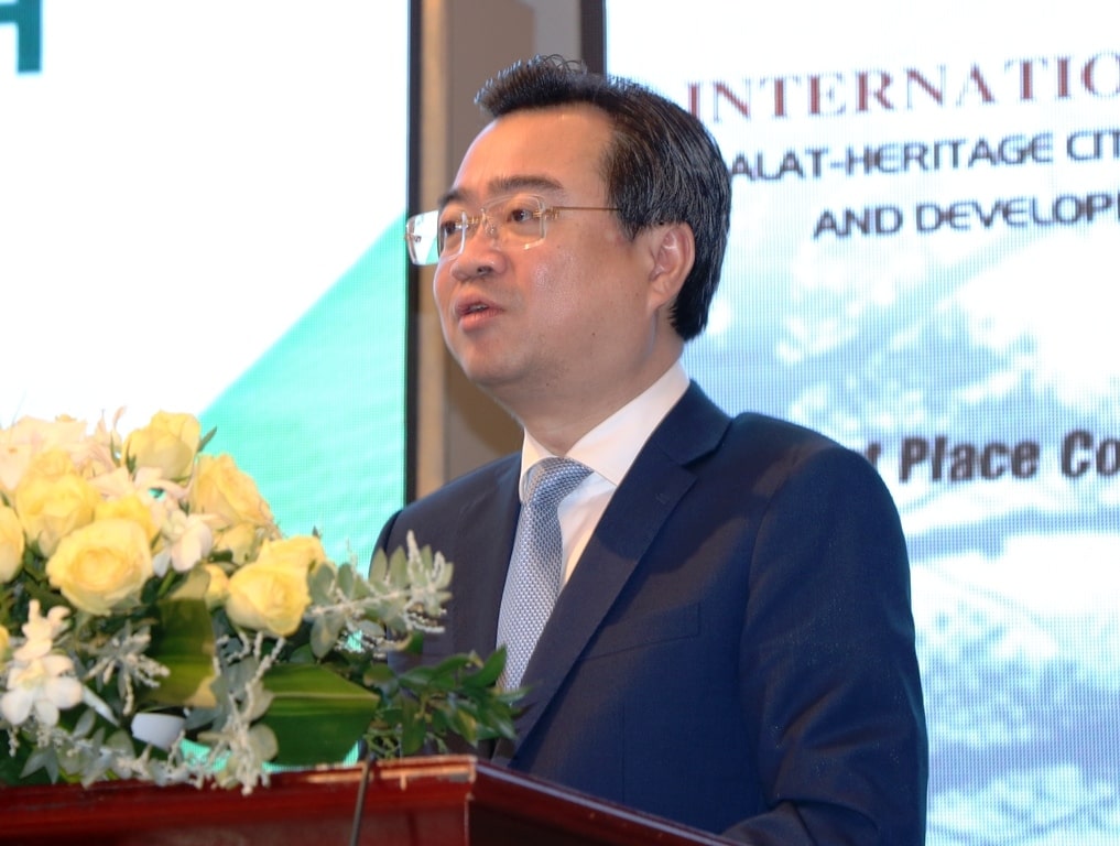 Đồng chí Nguyễn Thanh Nghị – Ủy viên Ban Chấp hành Trung ương Đảng, Thứ trưởng Bộ Xây dựng phát biểu tại hội thảo.